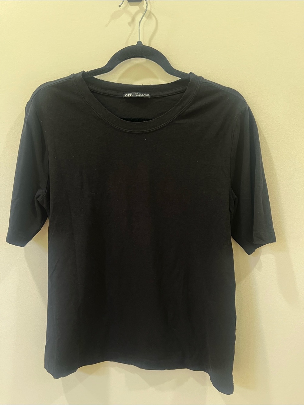 Zara Black Short Sleeve Crew Neck Tee